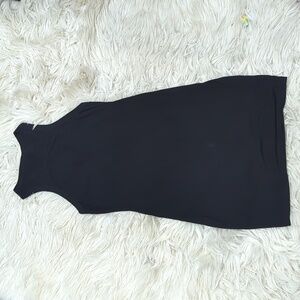 Black sleeveless dress